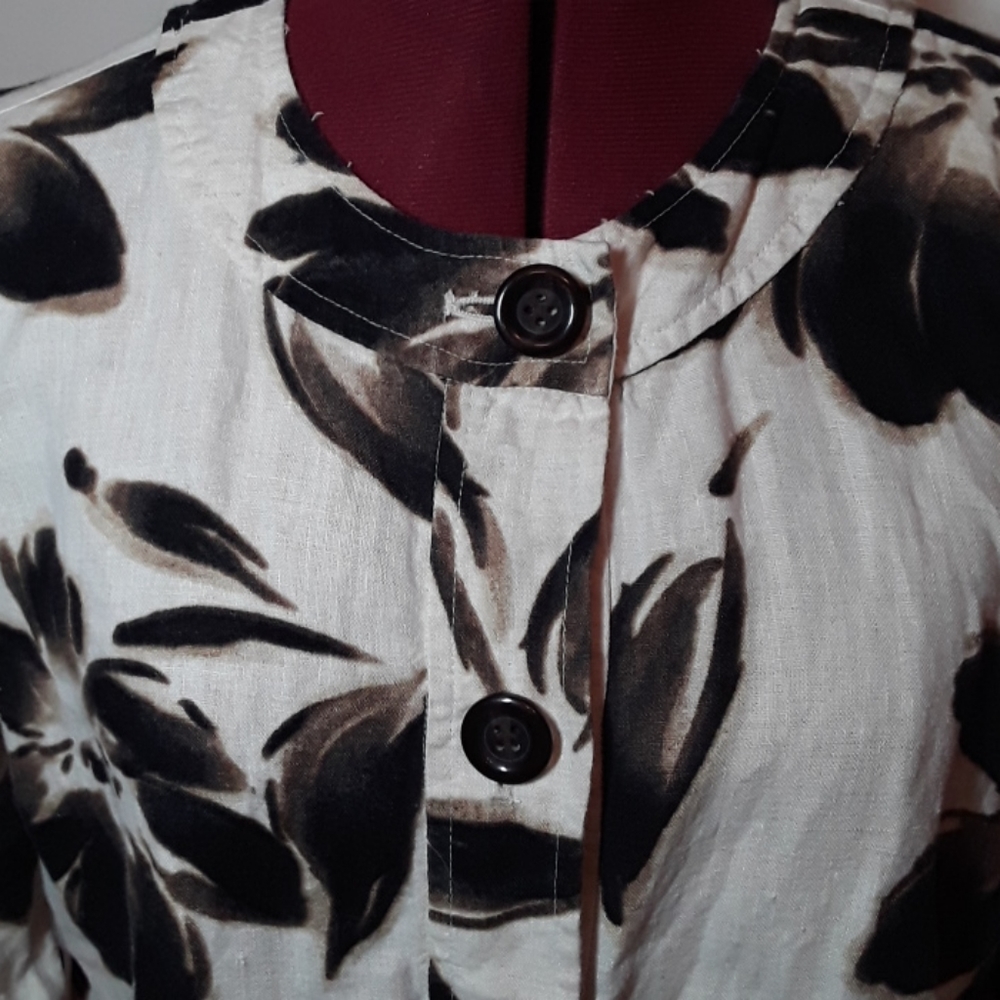 Linen Jacket - Picture 2 of 5